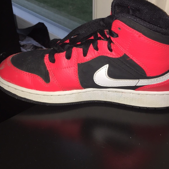 Jordan Shoes - Does not fit me. Make any offers